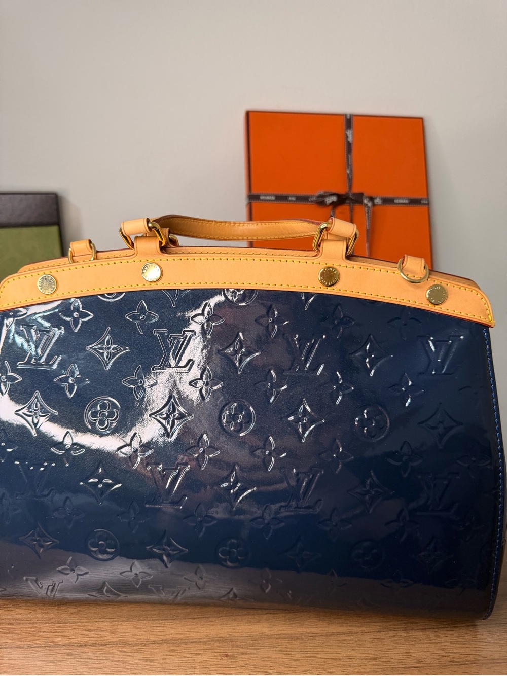 Authentic Louis Vuitton Navy Vernis Brea - Picture 5 of 15